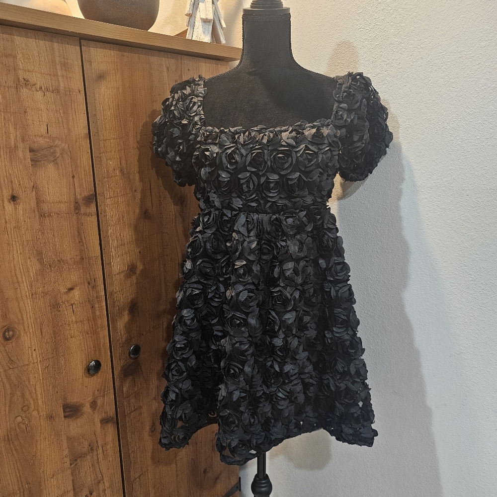 Chic Black Floral Dress